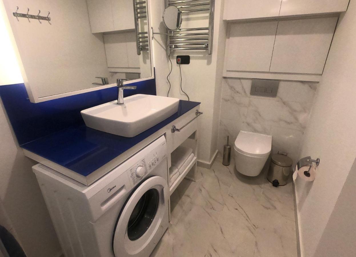 Orbi City Superhost Батуми Екстериор снимка