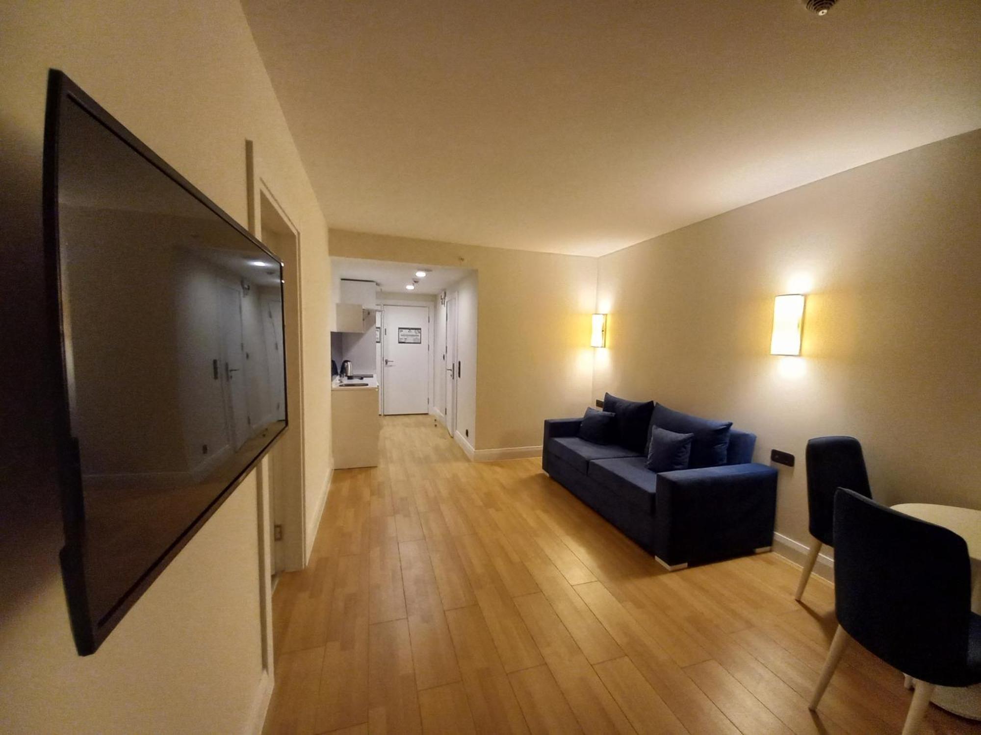 Orbi City Superhost Батуми Екстериор снимка